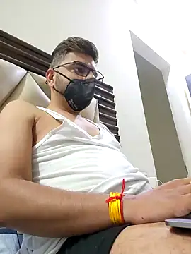 Snapshot of LoveGuruRA chatting on October 13, 1:38 am LoveGuruRA online show from October 13, 1:38 am