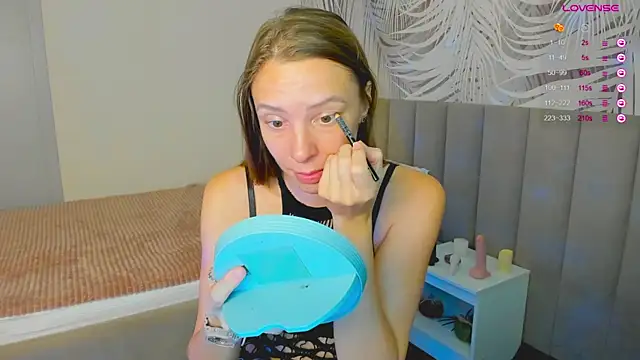 KiaraCaley online show from November 26, 2:01 am