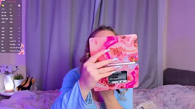 AliaBuerstatte online show from December 19, 6:09 am