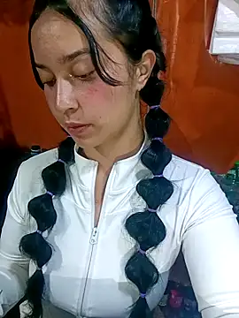 Snapshot of Sol_Sunny chatting on June 8, 1:28 am Sol Sunny online show from June 8, 1:28 am