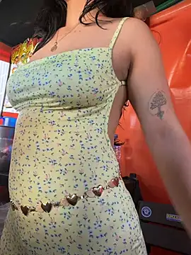 Snapshot of Sol_Sunny chatting on June 27, 9:42 pm Sol Sunny online show from June 27, 9:42 pm