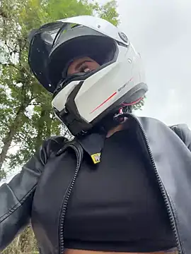 AlannaEvons online show from March 27, 7:13 pm