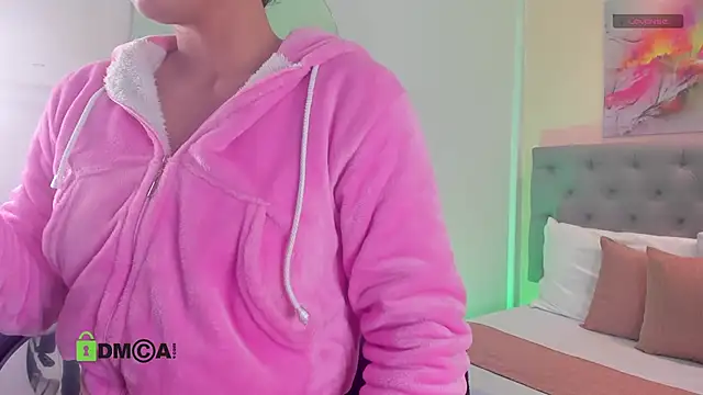 Snapshot of sweetrose_01 chatting on March 17, 11:57 am sweetrose 01 online show from March 17, 11:57 am