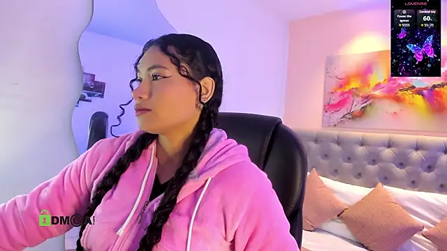 Snapshot of sweetrose_01 chatting on April 6, 11:55 am sweetrose 01 online show from April 6, 11:55 am