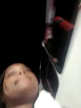 Snapshot of isabella_brown1 chatting on February 19, 9:27 am isabella brown1 online show from February 19, 9:27 am