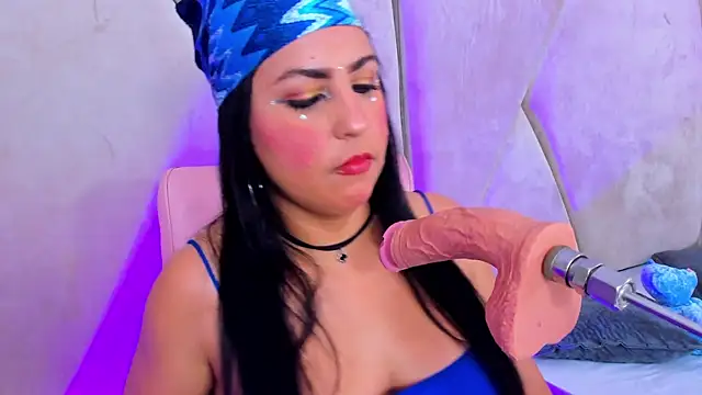 Victoriia Queen online show from November 1, 8:33 pm