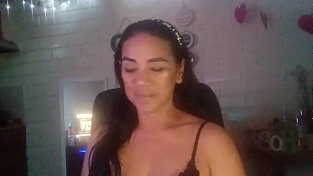 MiiaVelasquez online show from March 18, 5:10 am