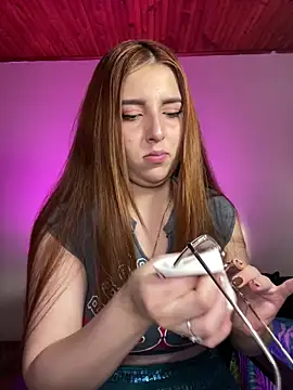 CoraVibes online show from November 11, 11:54 am