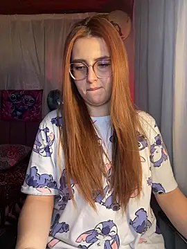 CoraVibes online show from February 13, 3:19 pm