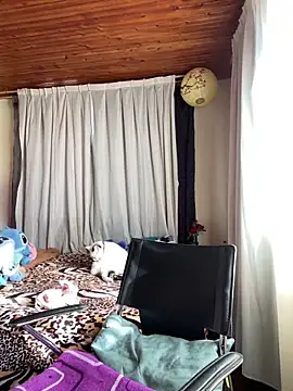 CoraVibes online show from March 15, 12:44 pm