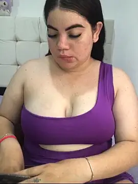 Kuromy x online show from April 8, 7:25 pm