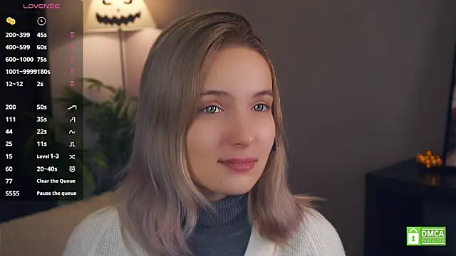 HongTomczak online show from November 21, 7:51 am