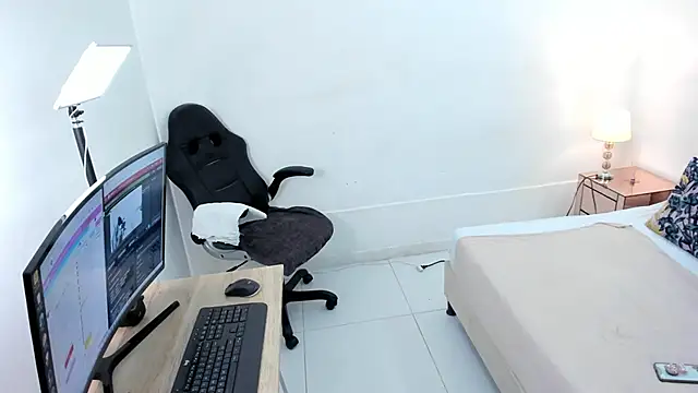 cloemorwen online show from November 11, 9:48 pm