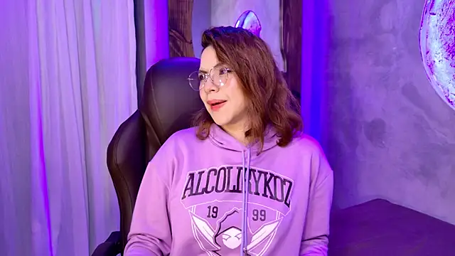 Snapshot of Celineblossom_ chatting on October 10, 4:39 pm Celineblossom online show from October 10, 4:39 pm