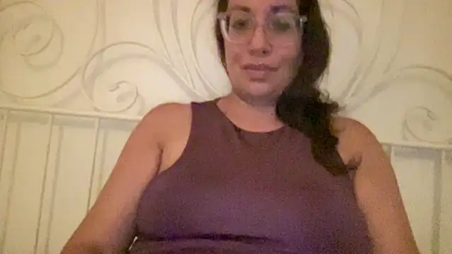 Snapshot of RosaFreya chatting on June 27, 3:17 pm RosaFreya online show from June 27, 3:17 pm