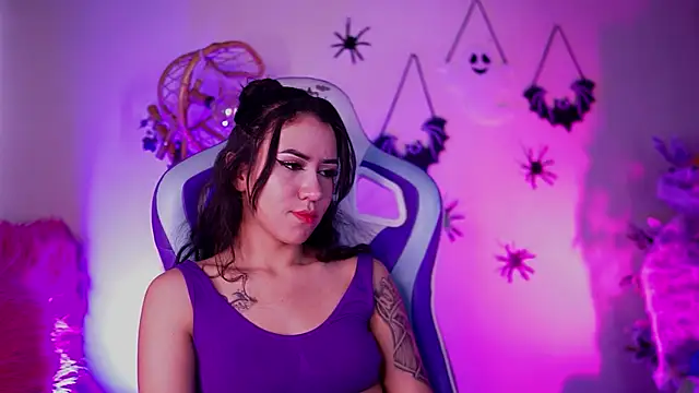  chloe moons  online show from October 20, 9:26 pm