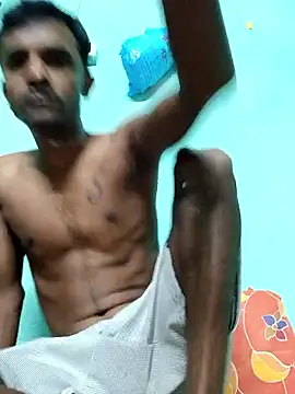 Snapshot of ShinuRoy chatting on September 28, 11:21 pm ShinuRoy online show from September 28, 11:21 pm