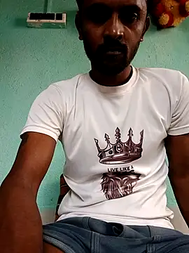 Snapshot of ShinuRoy chatting on October 16, 8:48 am ShinuRoy online show from October 16, 8:48 am