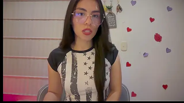 Snapshot of sasha_jonne chatting on July 5, 1:23 am sasha jonne online show from July 5, 1:23 am