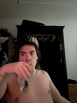 tomuchdrugsinmycum online show from November 22, 12:59 pm