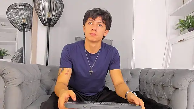 Tyler durten online show from October 18, 3:09 am