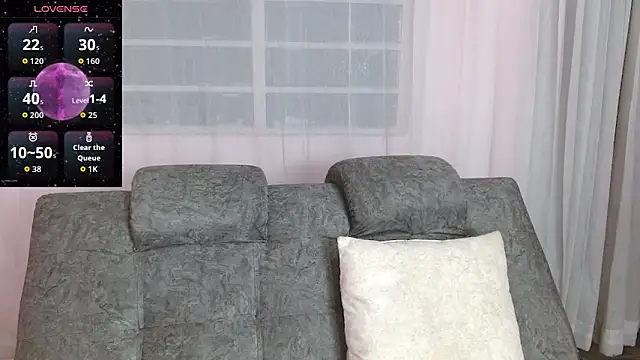 Snapshot of AnnieSparkle chatting on June 20, 12:03 am AnnieSparkle online show from June 20, 12:03 am