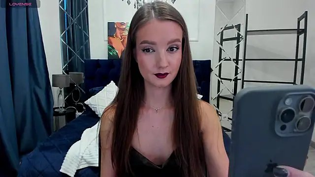 Snapshot of LoraSunnyy chatting on October 14, 8:15 am LoraSunnyy online show from October 14, 8:15 am