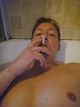 Snapshot of justeadeux chatting on November 6, 4:08 pm justeadeux online show from November 6, 4:08 pm