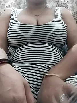 Snapshot of priya_hot_69 chatting on September 13, 12:27 pm priya hot 69 online show from September 13, 12:27 pm