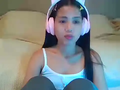 AnnewithanE online show from September 17, 3:08 am