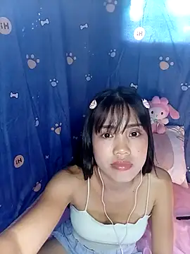 AnnewithanE online show from October 30, 6:37 am