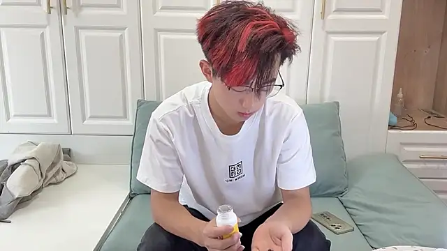 STxuguanhan online show from October 18, 7:53 am