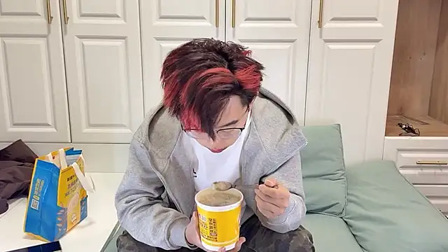 STxuguanhan online show from October 22, 8:14 am