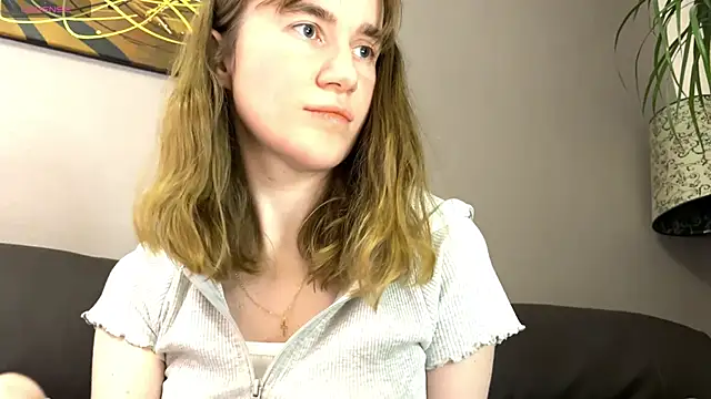 Snapshot of velina__ chatting on October 4, 8:29 pm velina online show from October 4, 8:29 pm