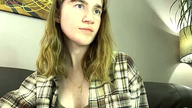 Snapshot of velina__ chatting on October 8, 5:10 pm velina online show from October 8, 5:10 pm