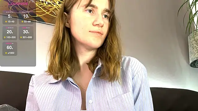 Snapshot of velina__ chatting on October 11, 3:43 pm velina online show from October 11, 3:43 pm