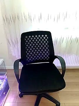 Ozi1910 online show from November 11, 11:43 am