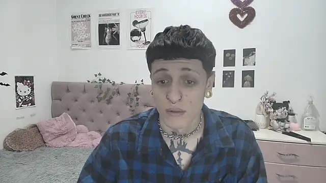 Snapshot of 2cyboy_ chatting on September 18, 9:39 pm 2cyboy online show from September 18, 9:39 pm