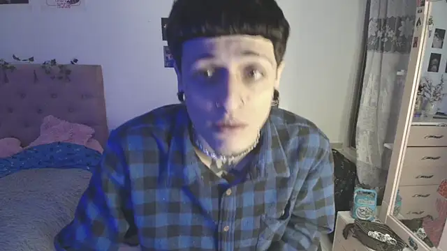 Snapshot of 2cyboy_ chatting on October 15, 8:42 pm 2cyboy online show from October 15, 8:42 pm