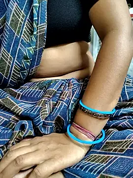 Snapshot of Hot_pooja55 chatting on September 10, 3:01 pm Hot pooja55 online show from September 10, 3:01 pm