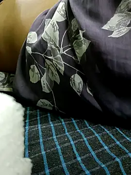 Snapshot of Hot_pooja55 chatting on September 14, 3:11 pm Hot pooja55 online show from September 14, 3:11 pm