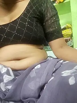 Snapshot of Hot_pooja55 chatting on September 24, 2:48 am Hot pooja55 online show from September 24, 2:48 am