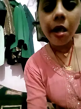 Snapshot of Hot_tin74 chatting on September 28, 4:45 pm Hot tin74 online show from September 28, 4:45 pm