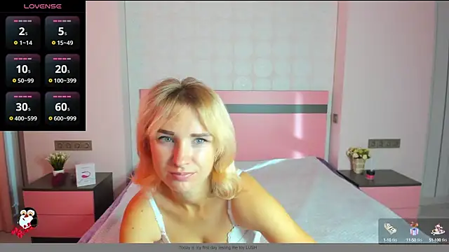 Snapshot of MeryMidnight chatting on September 11, 5:40 am MeryMidnight online show from September 11, 5:40 am