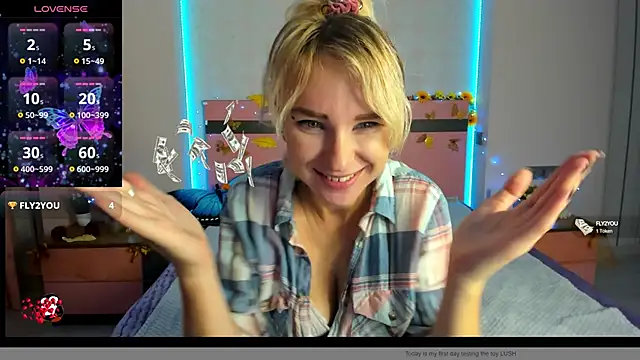 Snapshot of MeryMidnight chatting on October 8, 6:00 am MeryMidnight online show from October 8, 6:00 am