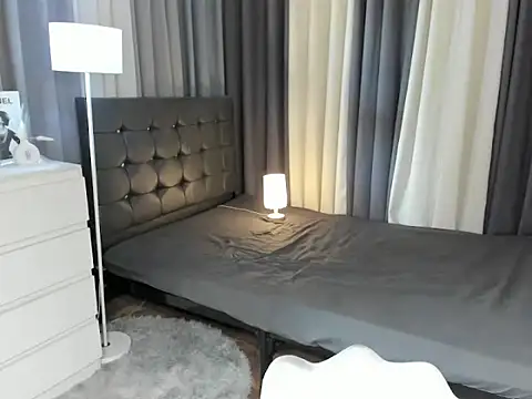Snapshot of Blaire_Samantha chatting on October 7, 6:54 am Blaire Samantha online show from October 7, 6:54 am