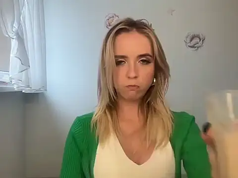 Snapshot of ClaudiaAmore chatting on September 25, 2:21 pm ClaudiaAmore online show from September 25, 2:21 pm