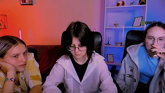 samanta hotty online show from December 2, 8:37 pm