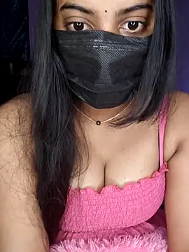 Snapshot of Telugu_sweet_couple_345 chatting on February 15, 7:43 pm Telugu sweet couple 345 online show from February 15, 7:43 pm