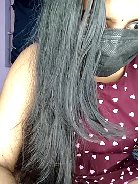 Snapshot of Telugu_sweet_couple_345 chatting on February 23, 7:44 pm Telugu sweet couple 345 online show from February 23, 7:44 pm